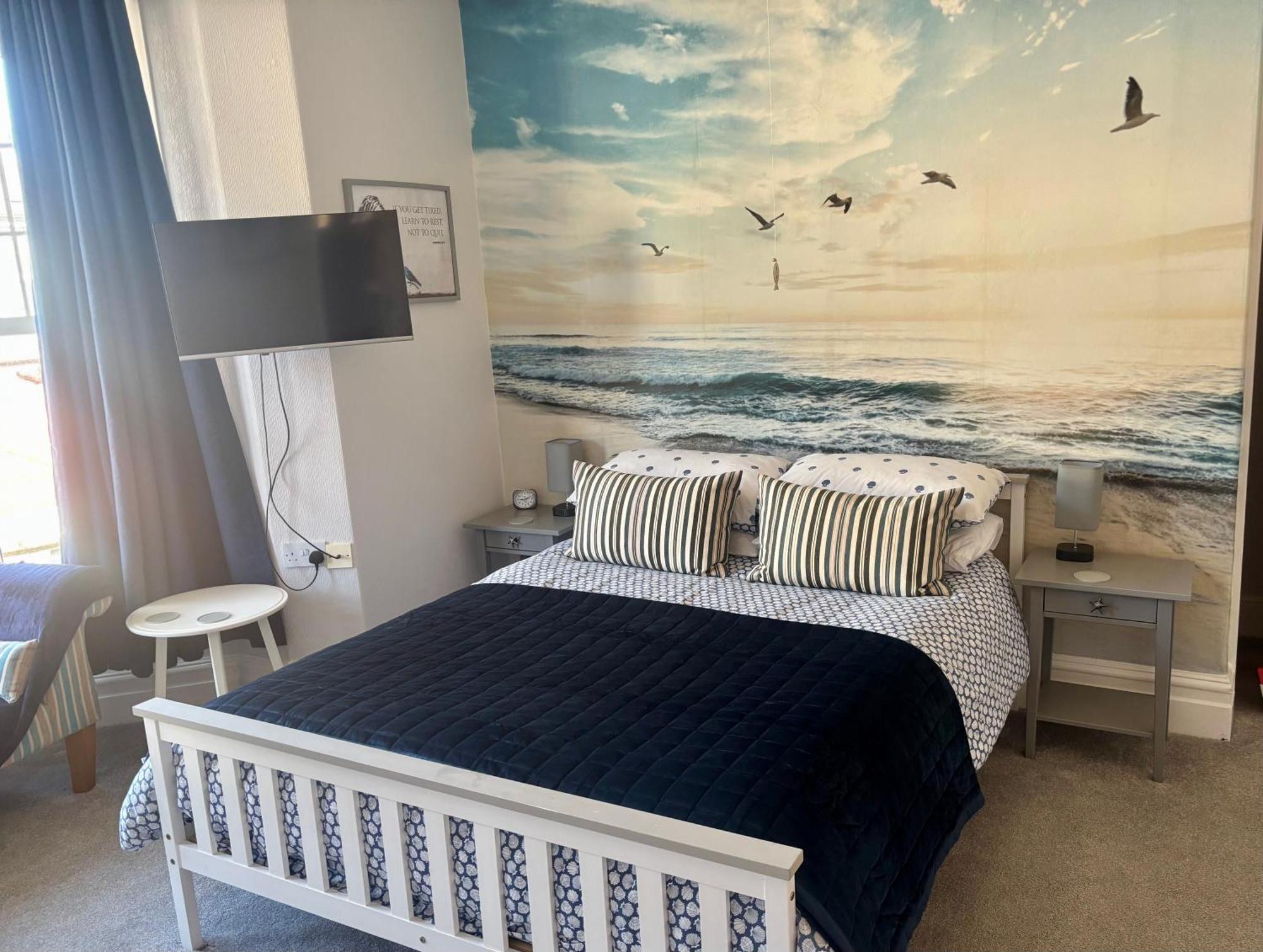 Channel Vista Guest House คอมบ์มาร์ติน ภายนอก รูปภาพ